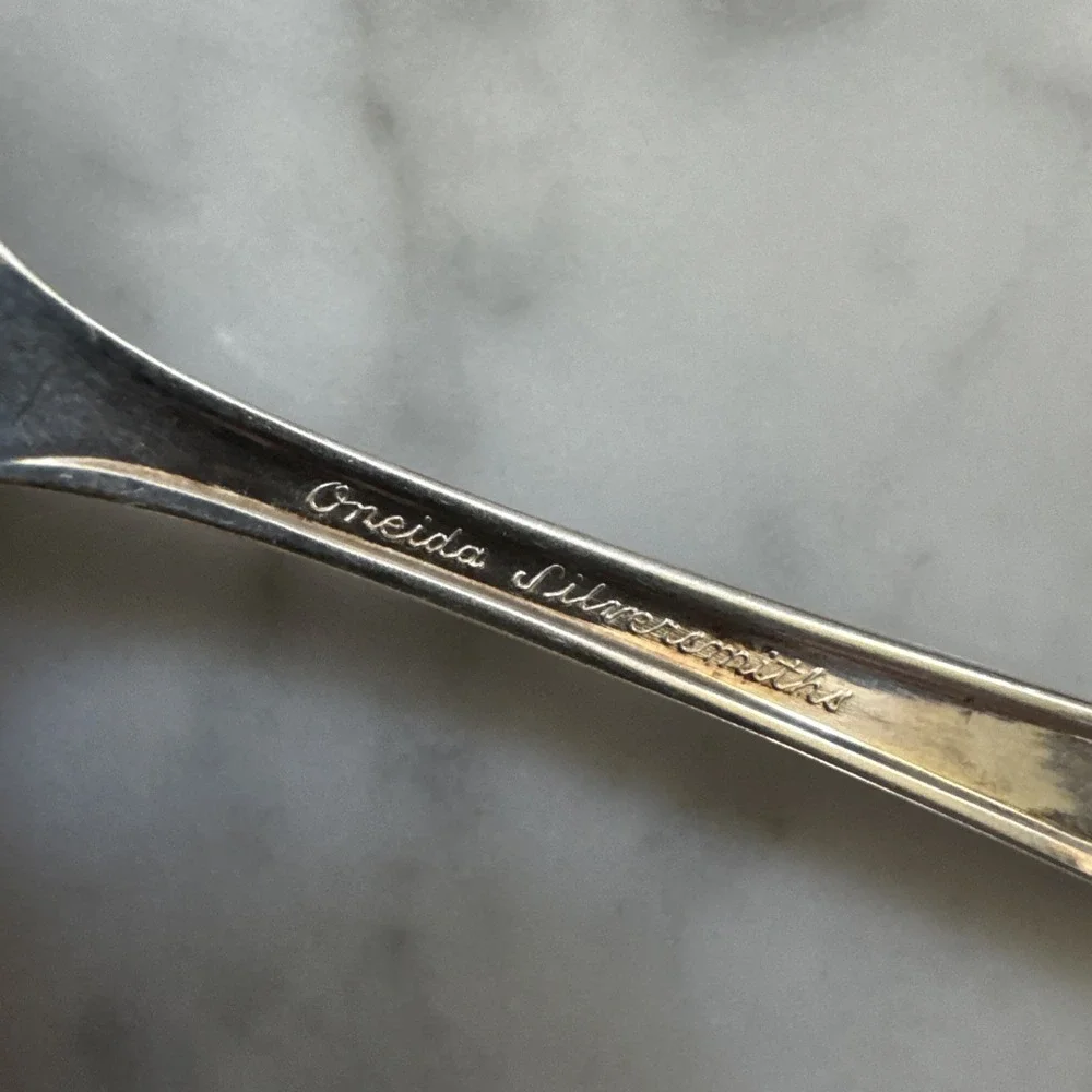ONEIDA Silversmiths CLAIRHILL FAIRHILL Silverplated Flatware Set 41 PIECES